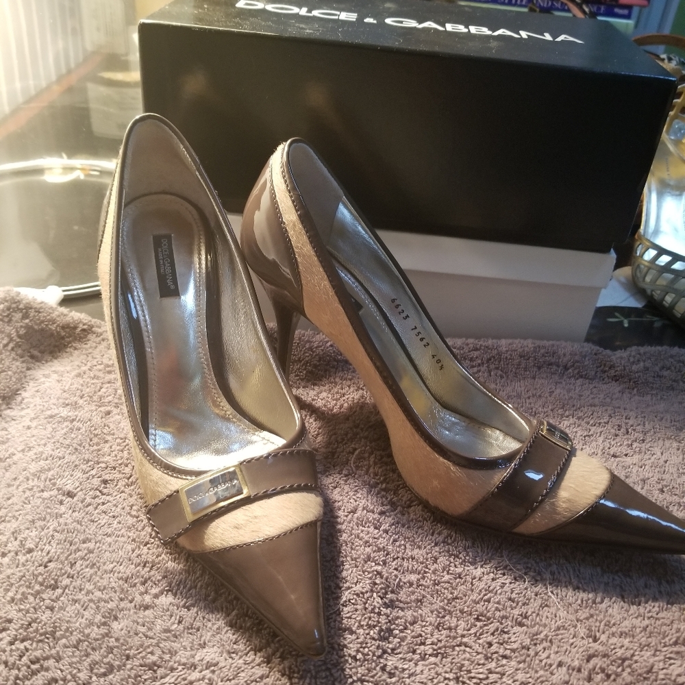 DOLCE&GABBBANA SZ 10,5 PATENT LEATHER PUMPS